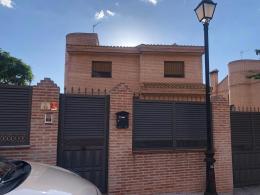 6611   -  Chalet Independiente en Serranillos Del Valle, Madrid